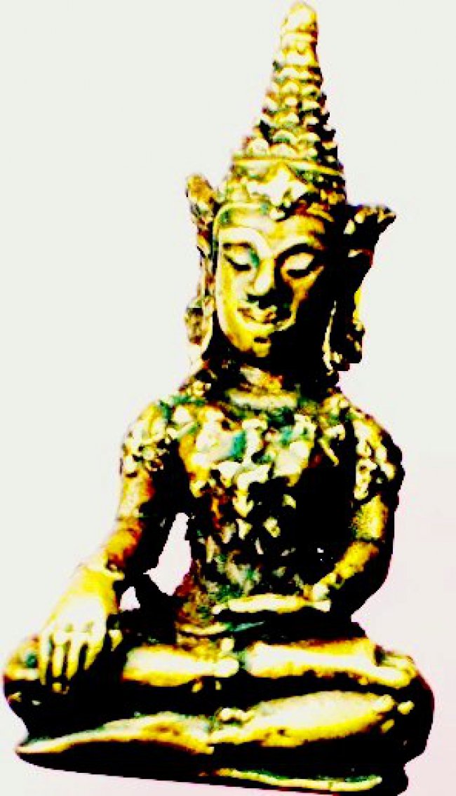 พระร่วงนั่งปางสมาธิ ทรงเครื่องกษัตริย์ ศิลปอยุธยาตอนต้น พระร่วงนั่งปางสมาธิ ทรงเครื่องกษัตริย์ ศิลปอยุธยาตอนต้น